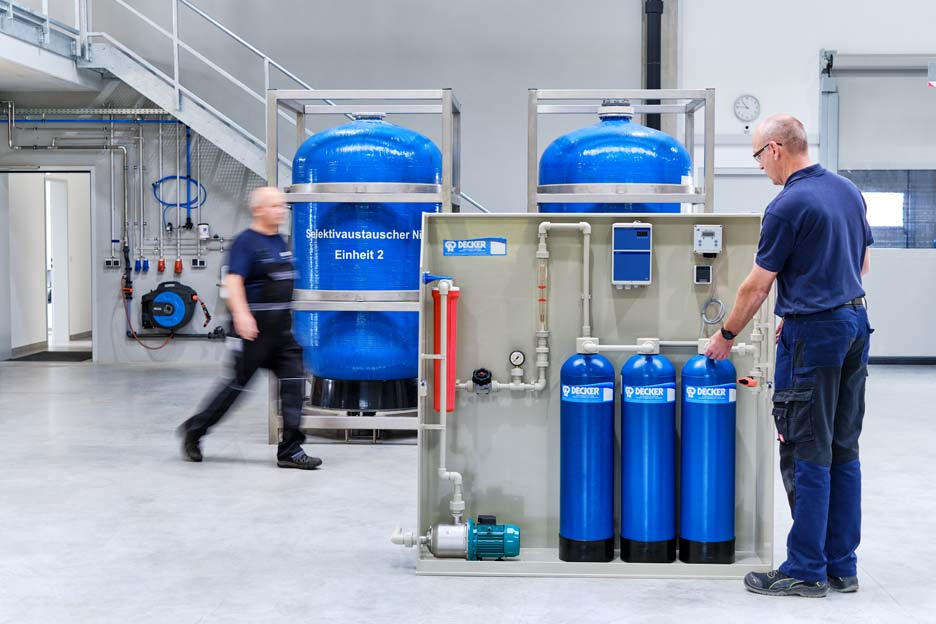 Selektivaustauscheranlage-in-der-Produktion